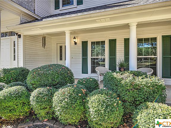 5th image of 930 Crescent Dr