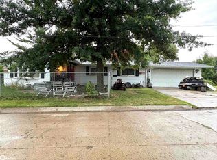 311 W Prairie St, Centerville, IA 52544