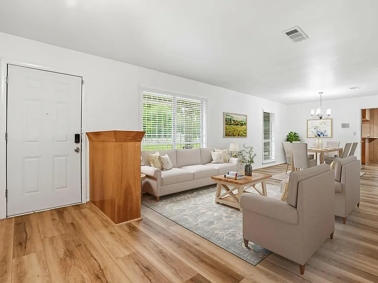 10240 Post Oak Dr — Photo 8