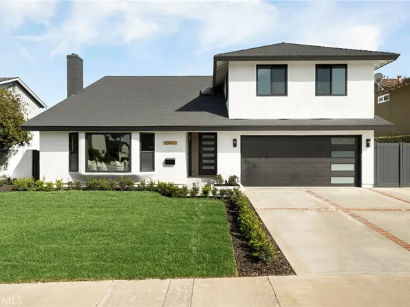 20952 Queens Park Ln, Huntington Beach, CA 92646