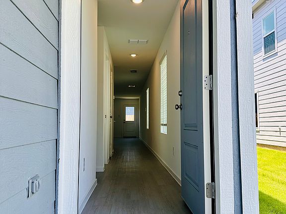 4th image of 6306 Pelican Ln