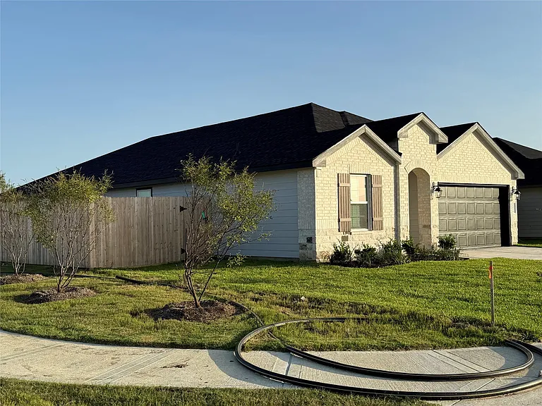 1414 Splashing Wave Dr — Photo 3