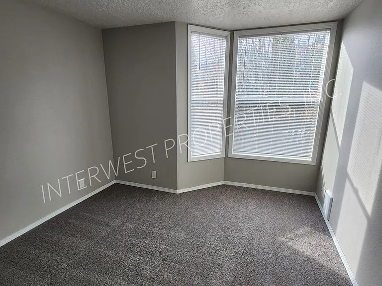 1525 SW 14th Ave — Photo 16