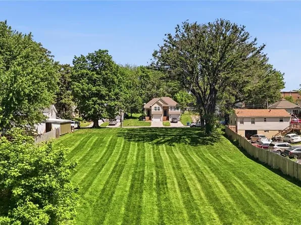 1013 W Linden Ave, Independence, MO 64052