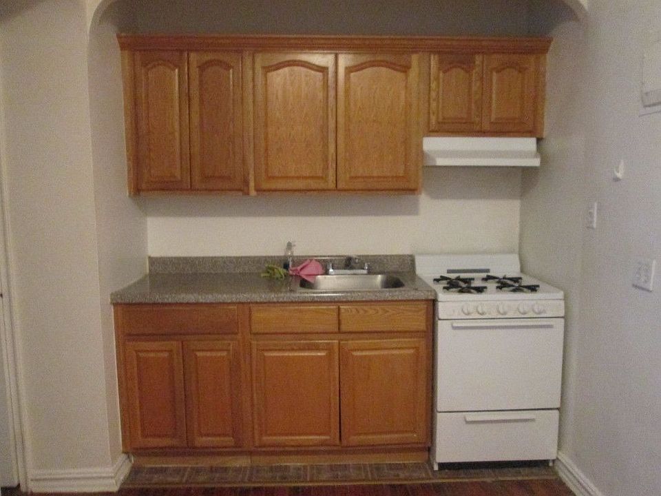 1st image of 11814 83rd Ave APT 1M