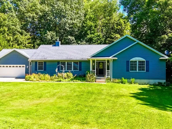 8511 Shady Ln, Girard, PA 16417