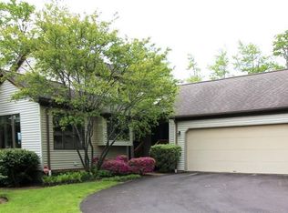 630 Blue Spruce Trl, Chagrin Falls, OH 44023