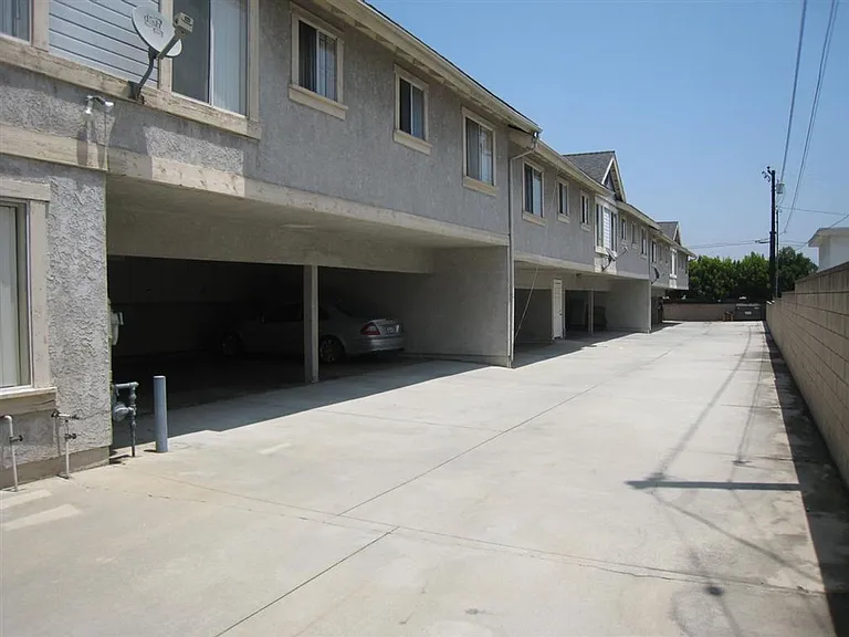 SAN6240 — Photo 16