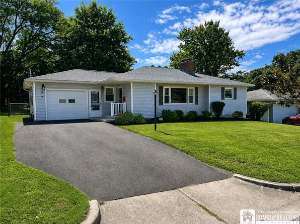 15 Hilldale Ave, Jamestown, NY 14701