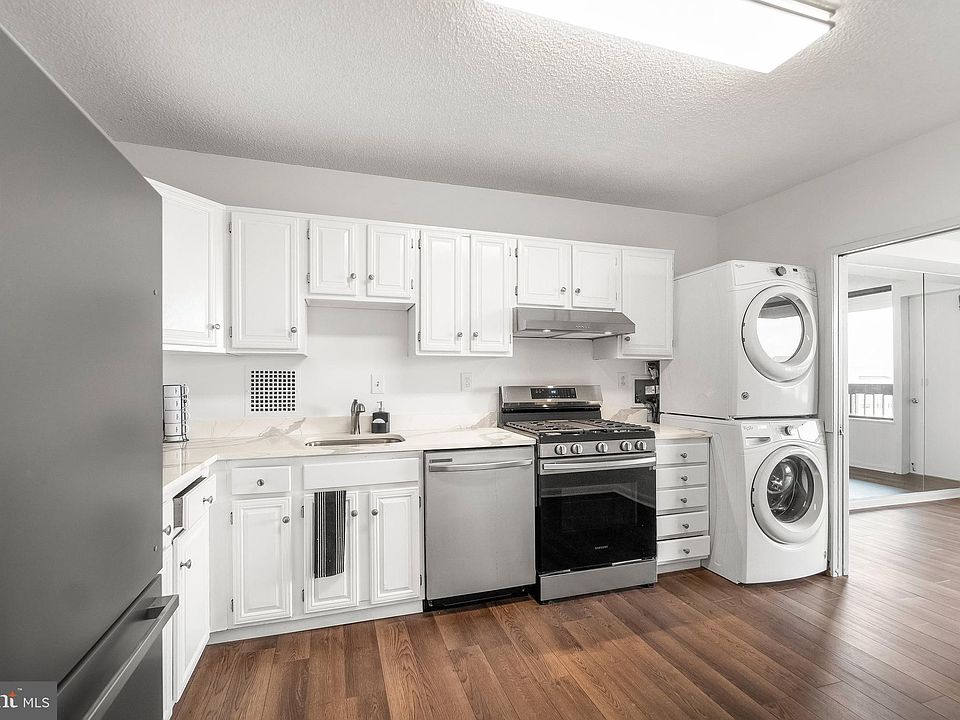 1st image of 3701 S George Mason Dr Unit 713