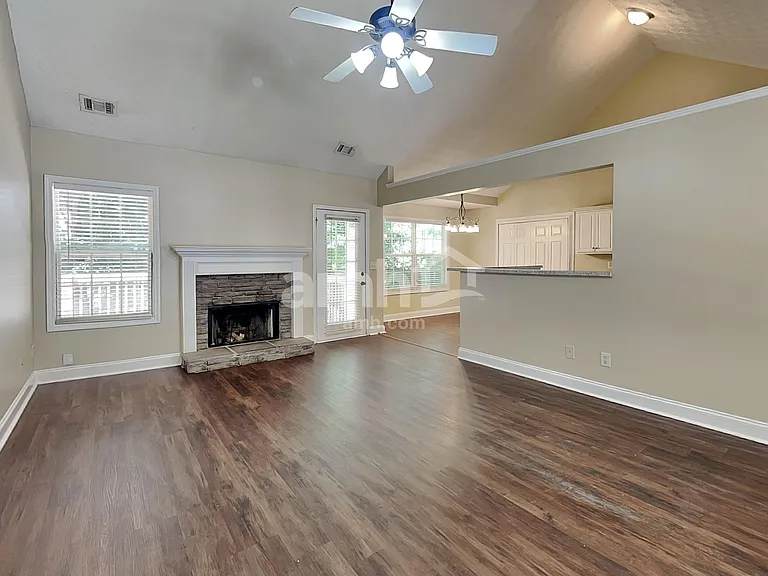 4422 Keenly Valley Dr — Photo 8