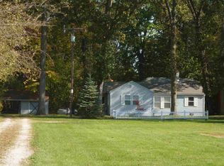 8016 Adler Rd, Lambertville, MI 48144