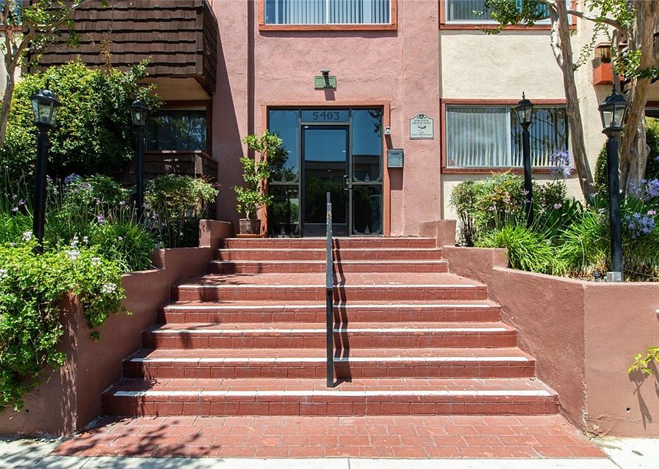 1st image of 5403 Newcastle Ave APT 42