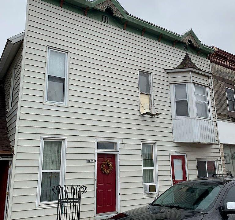 1st image of 19927 W Gale Ave