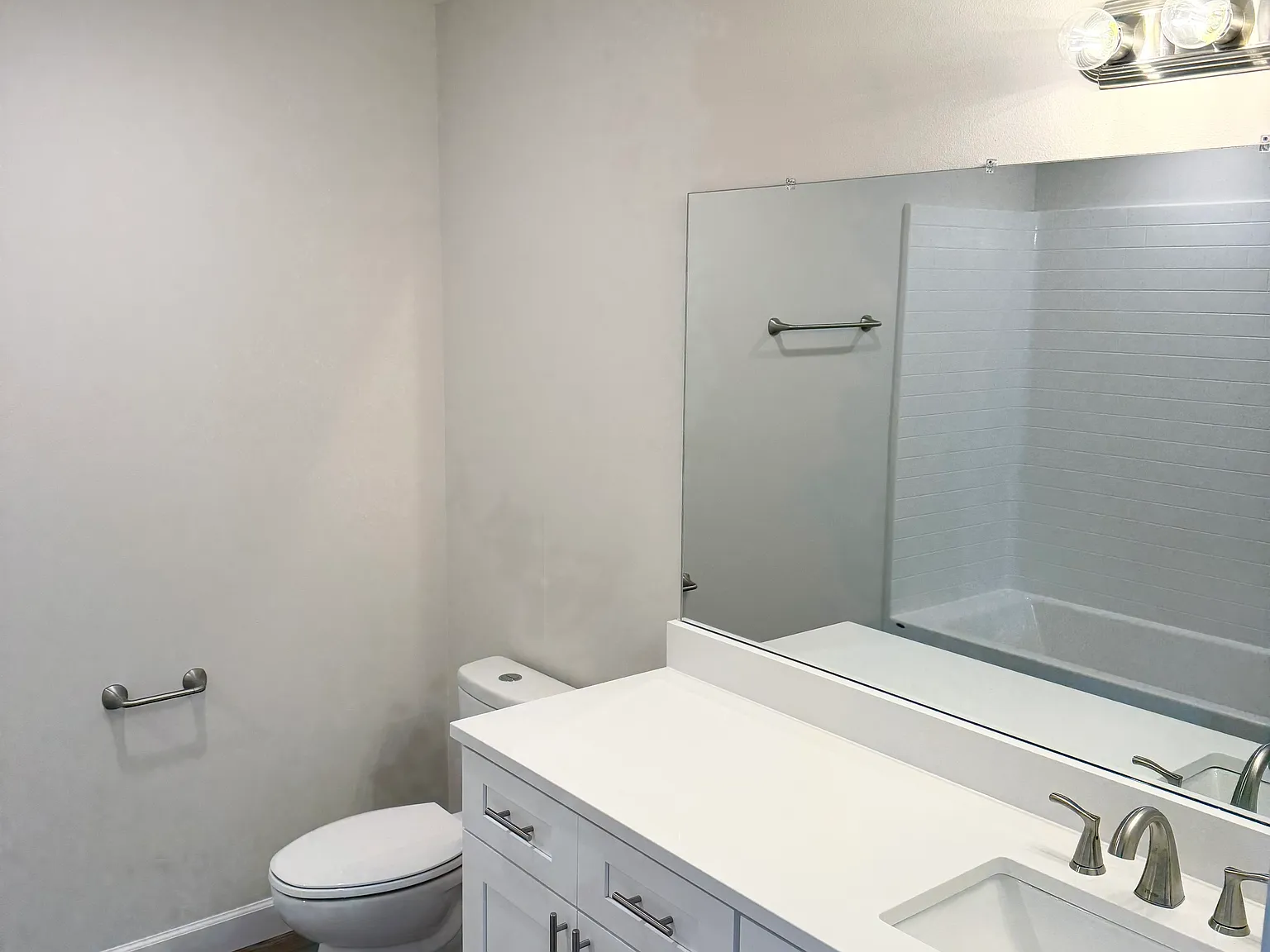 2 bed, 935 sqft, $1,075 — Photo 4