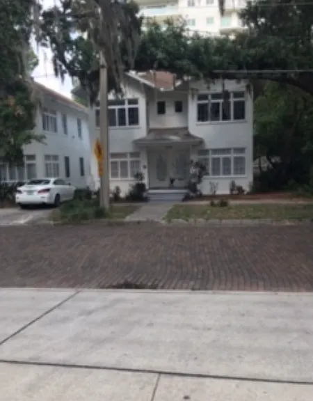 109 S Osceola Ave. front street view and entrance. Parking in the rear