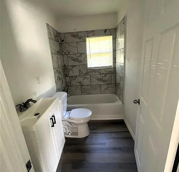 411 Union Dr — Photo 7