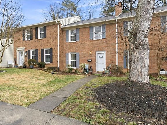 3rd image of 3949 E Valley Ct Unit C