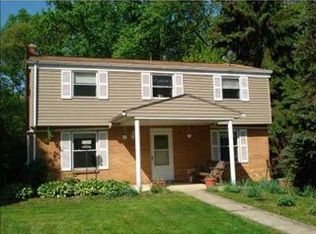 132 Surrey Dr, Delmont, PA