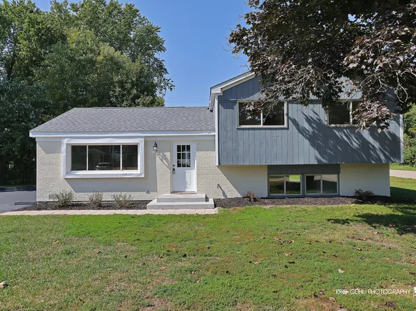 3309 Pleasure Ave, Wonder Lake, IL 60097