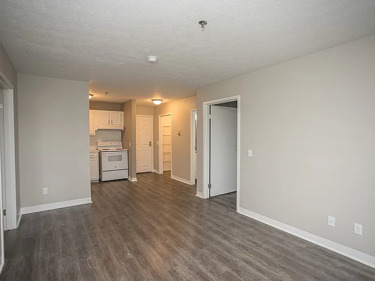 4 Gateway — Photo 25