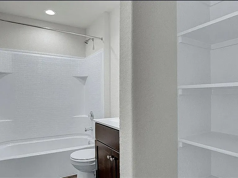 840 Indigo Way — Photo 4