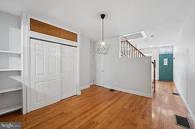 765 S Mole St — Photo 3