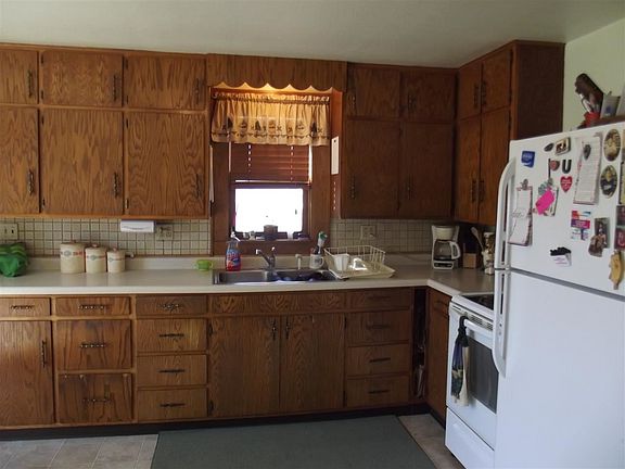 4th image of 6220 Evergreen Ave
