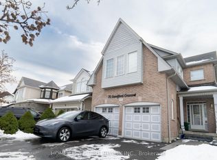 72 Sandford Cres #BASEMENT, Whitby, ON L1R2S1