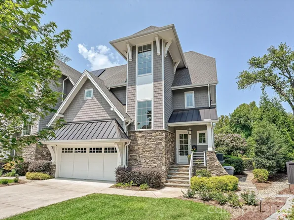 2820 Irby Dr, Charlotte, NC 28209