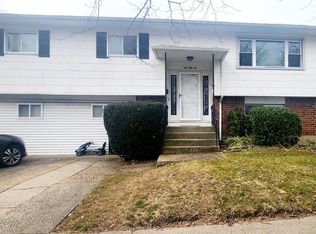 256 Woodbury Rd, Hicksville, NY 11801