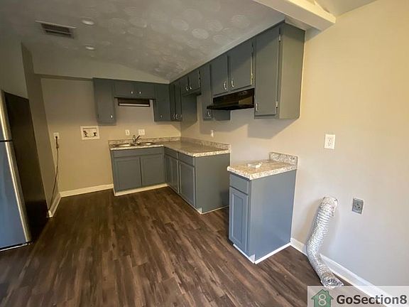 5th image of 2937 Wallace Ave