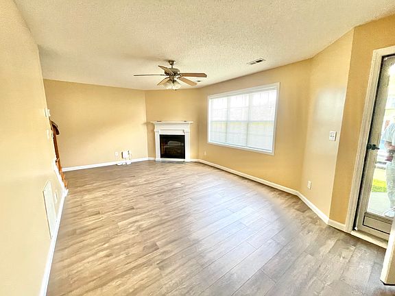 2nd image of 2128 Flagstone Ct #H10