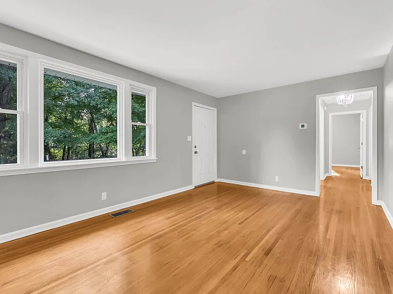 613 Channell Dr — Photo 6