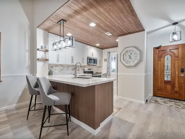 12242 Paseo Lucido APT D, San Diego, CA 92128