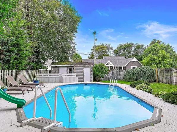 14 South Rd, Monmouth Beach, NJ 07750