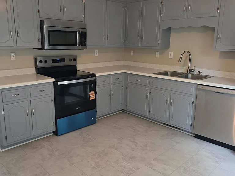 620 Flower Dr — Photo 10