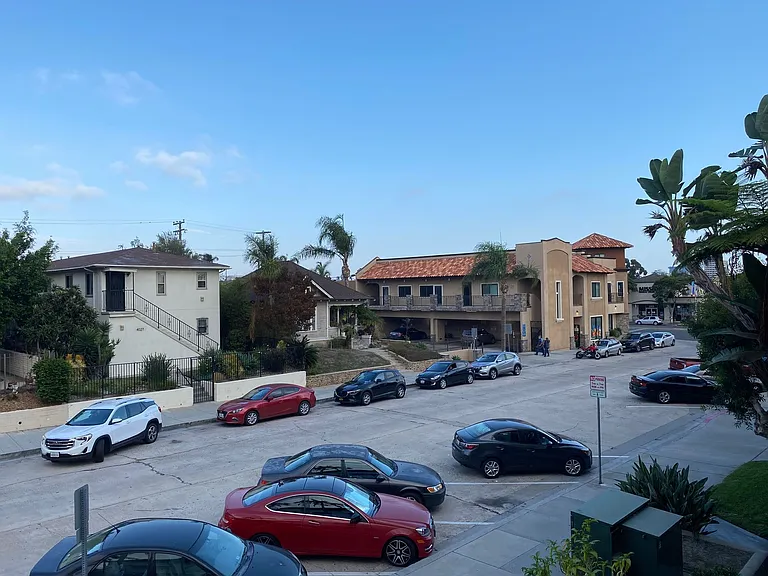 Hillcrest Palms Apartments — Photo 23