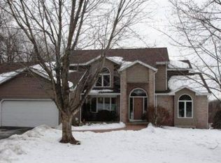 6926 Donnybill Rd, Deforest, WI 53532