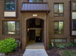 130 Roberts Ln APT 300, Alexandria, VA 22314