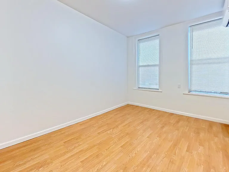 5915 7th Ave #2 — Photo 6