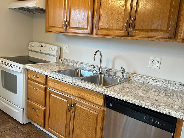 1724 Chester Ave #1724 — Photo 12