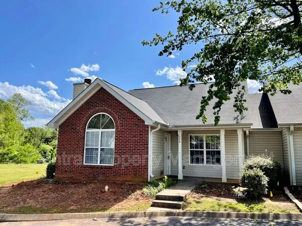 320 Woodruff Park Ln, Simpsonville, SC 29681