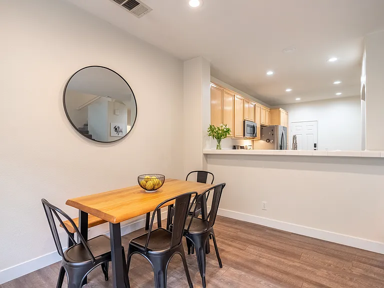 580 Fenwick Way #C — Photo 11