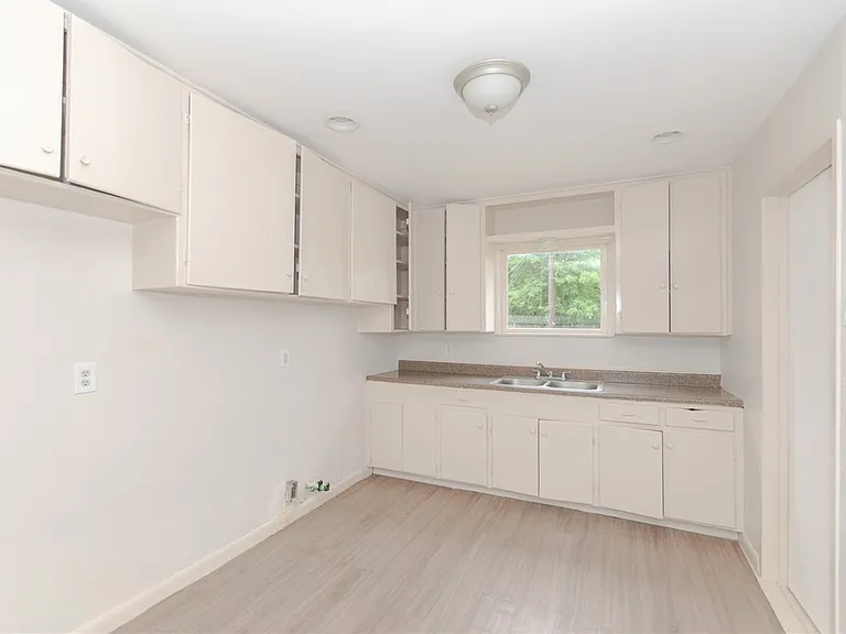 1532 Lazy Ln — Photo 3