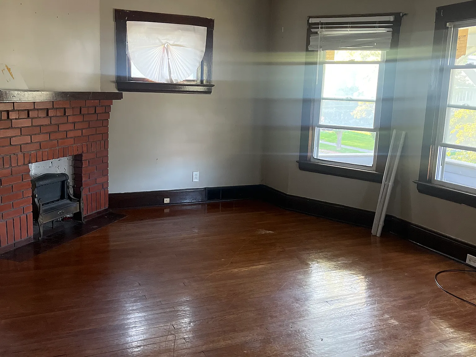 2 bed, $1,000 — Photo 2