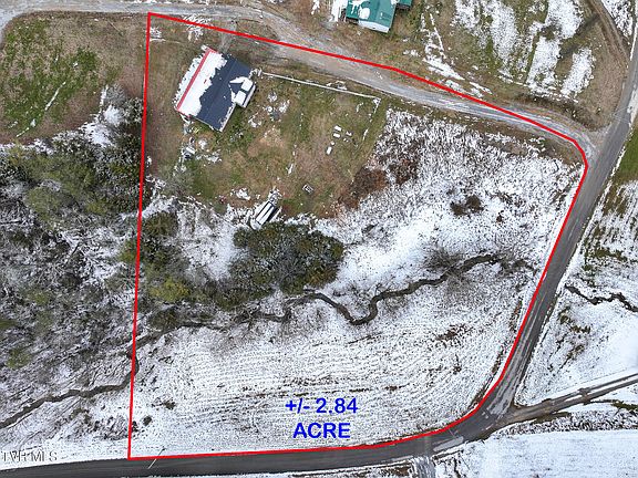 4th image of 721 Old Midway Rd