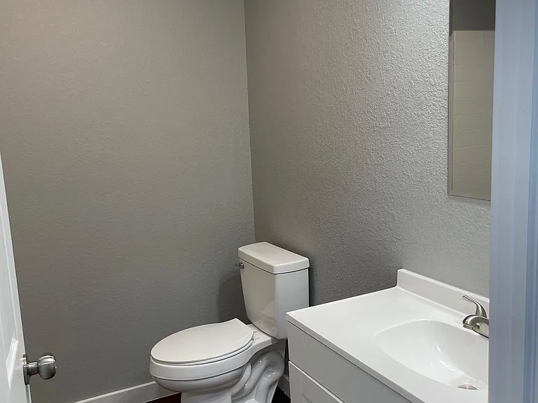 5214 Plum St — Photo 3