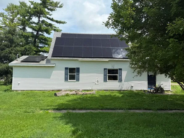 21 Chestnut St, Weldon, IL 61882