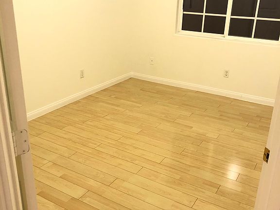 5th image of 1713 Acacia St Unit C